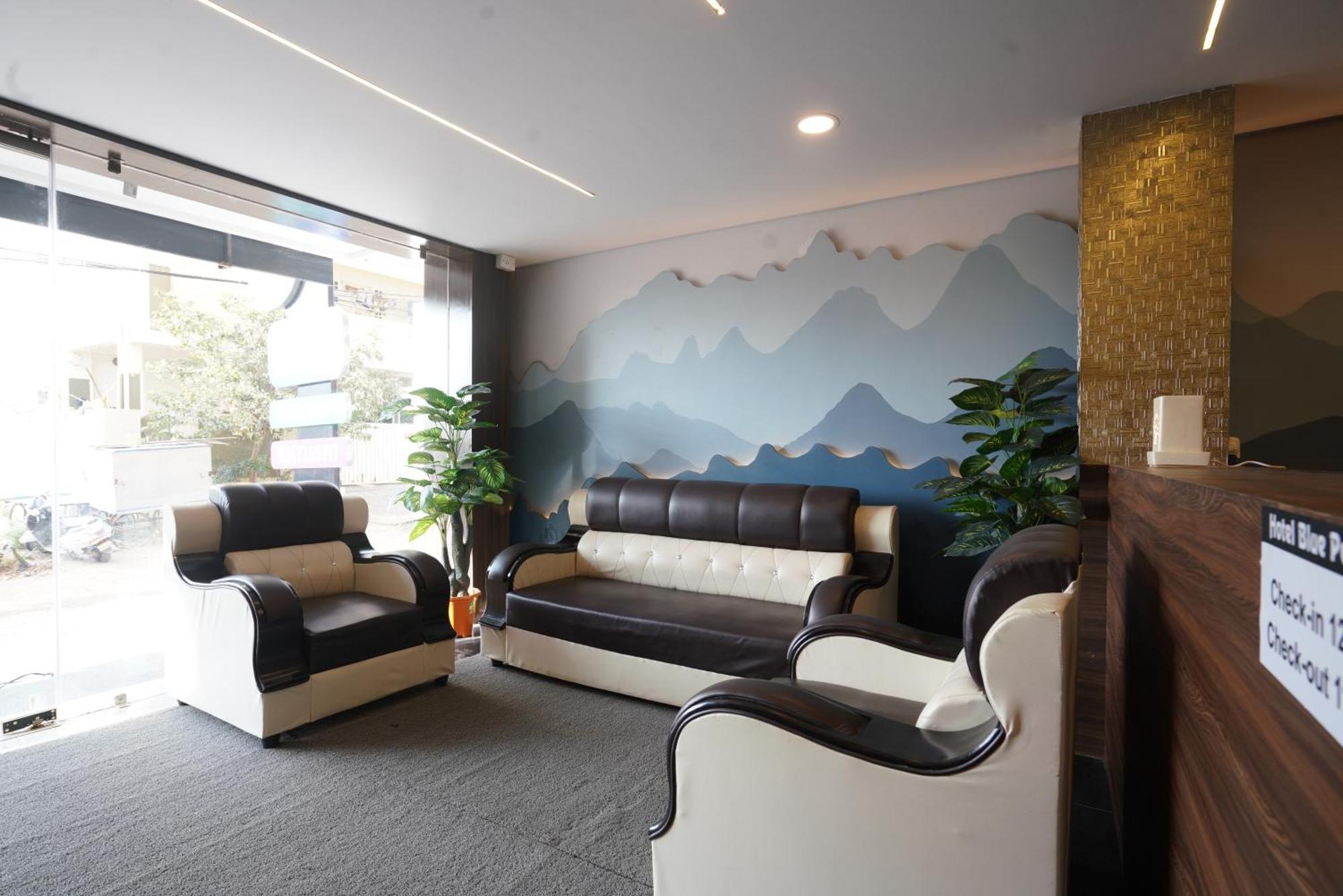 Hotel Blue Petals Shamshabad Dış mekan fotoğraf
